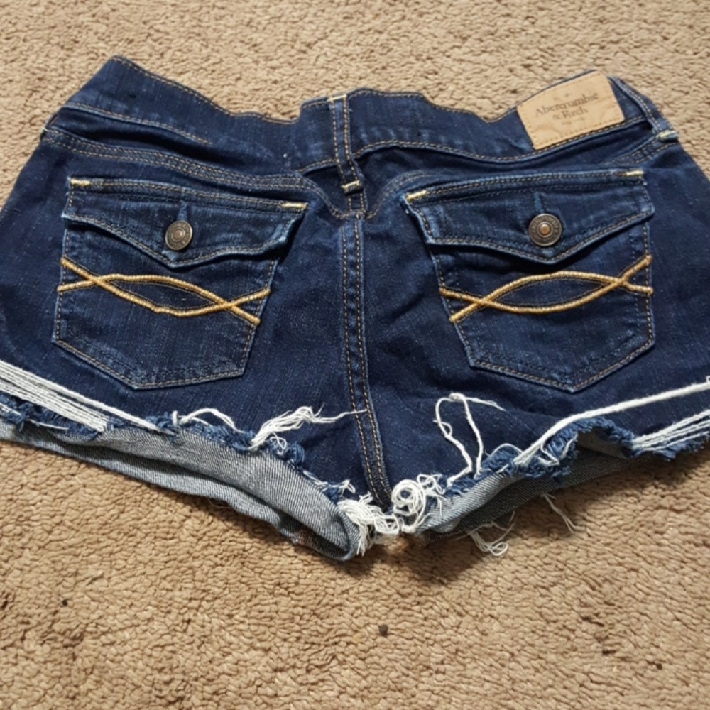 Abercrombie & Fitch shorts size 2 (26)